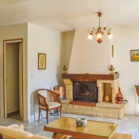 Awesome In Carcopino With 2 Bedrooms Ferienhaus